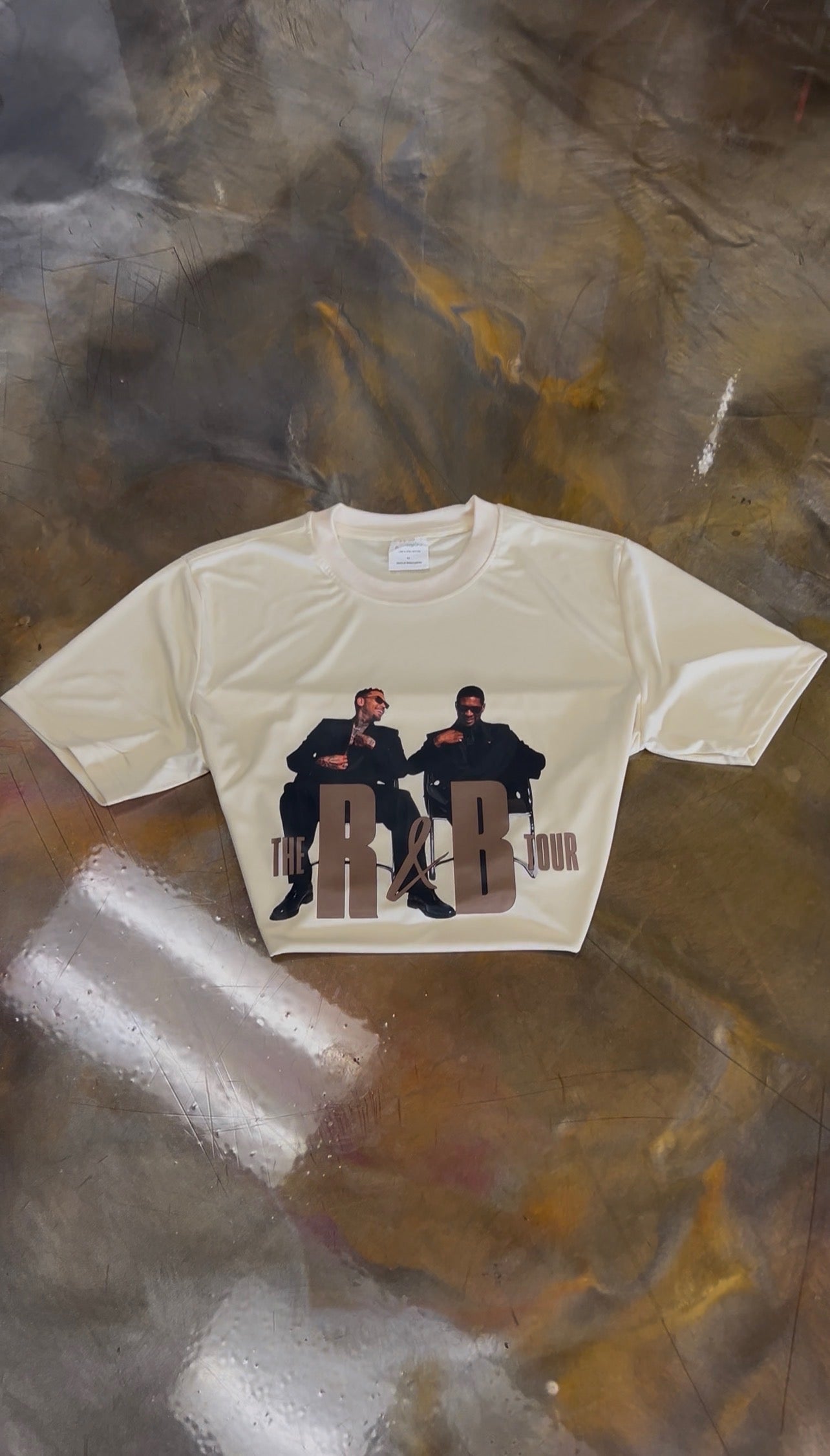 The R&B Tour Shirt Nude and grey