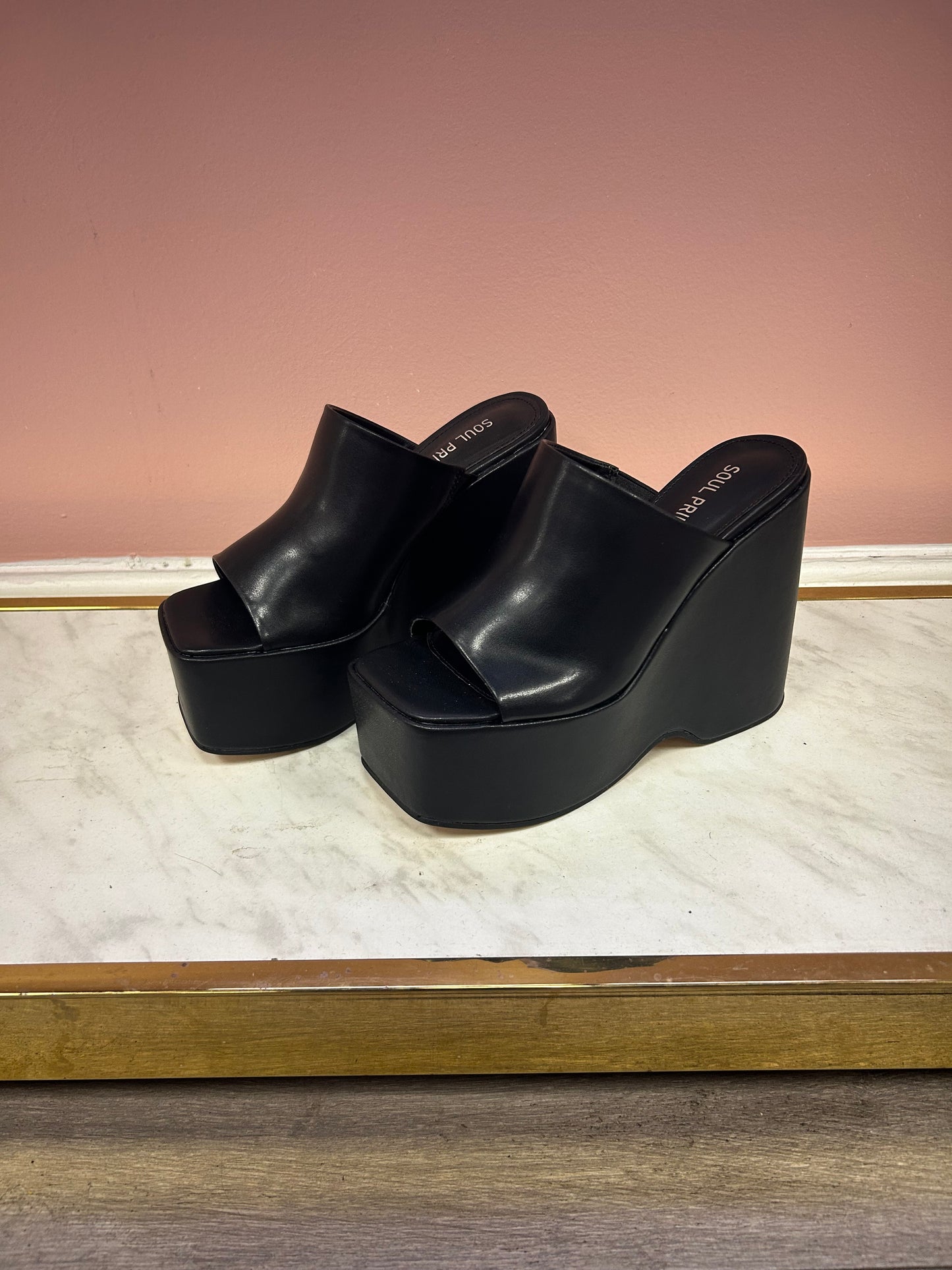 Barb Platform Slides