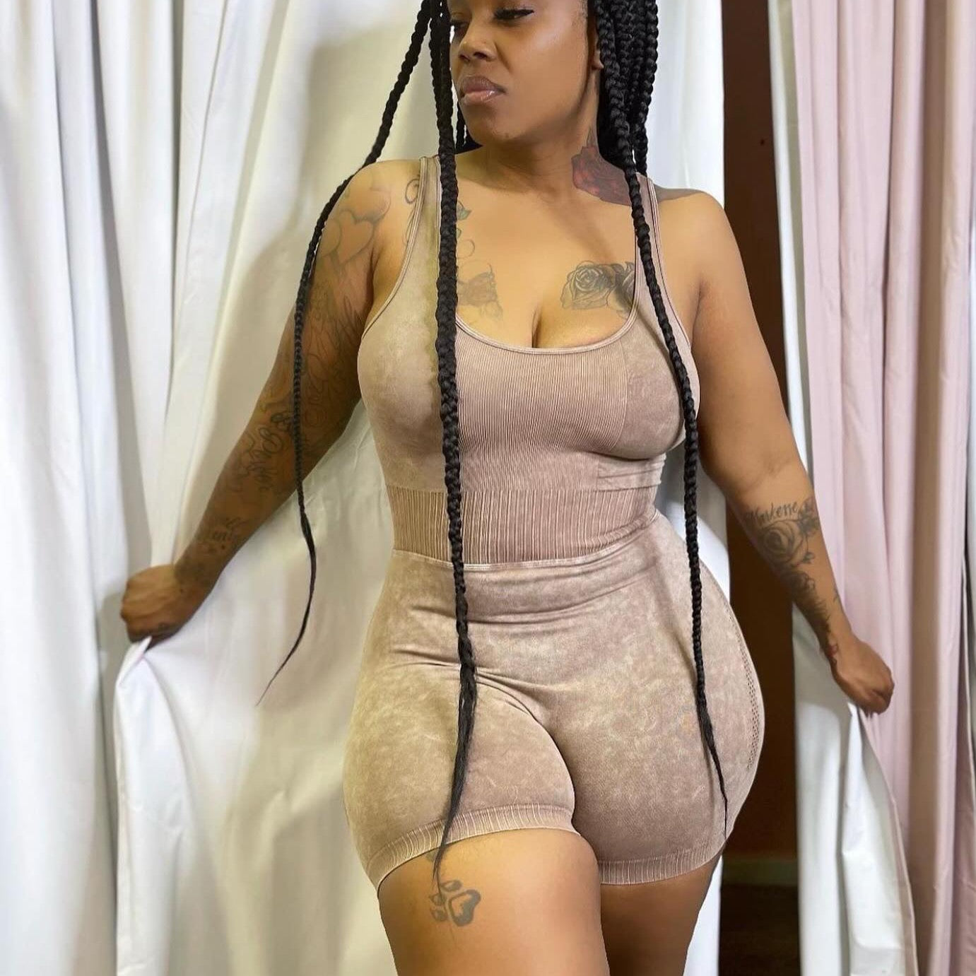 Angie ribbed short romper