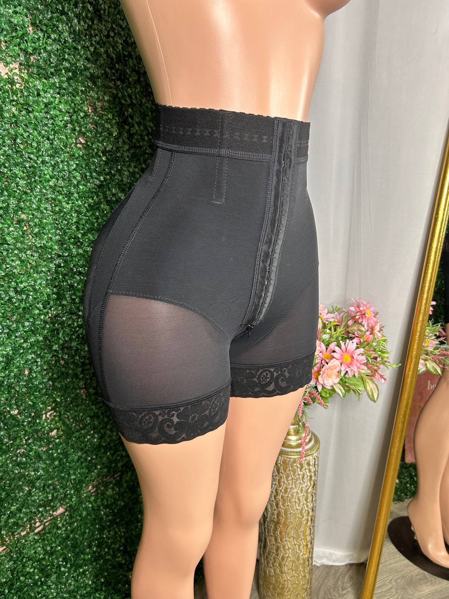 Kelly Shapewear Shorts