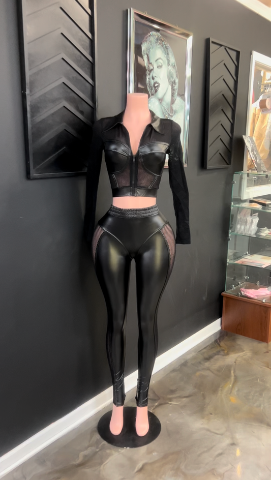 Mrs. Trendsetter 2pc Set