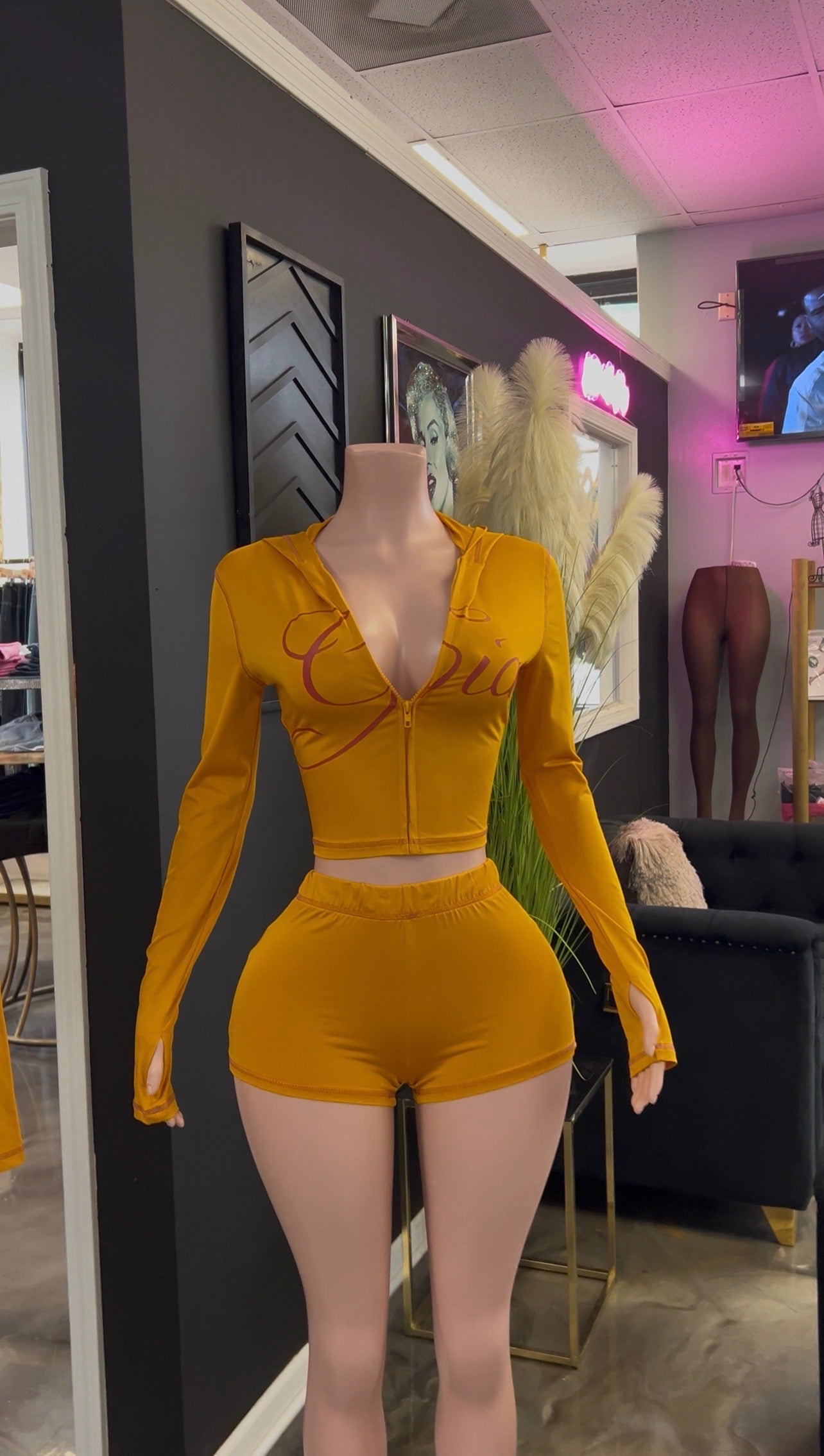 It Won’t Stop 2PC Short Set